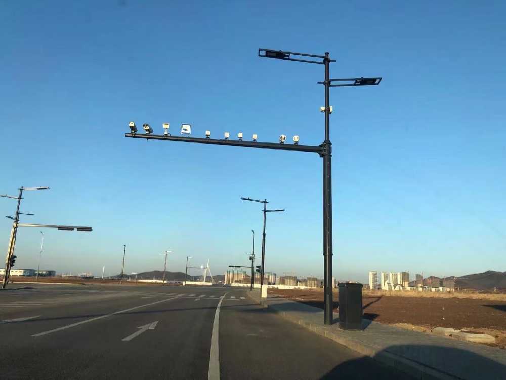 滕州市黑龙江佳木斯综合路灯杆项目